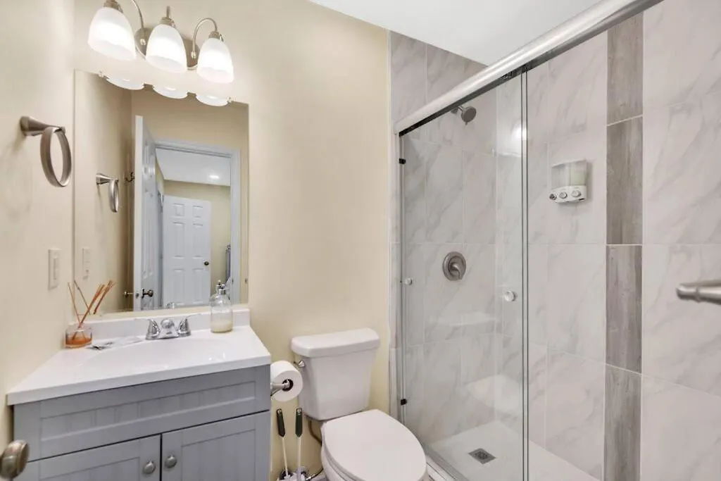 Holiday home Cozy 2 Bedroom Pineville-Matthews Duplex Sleeps 8 Charlotte