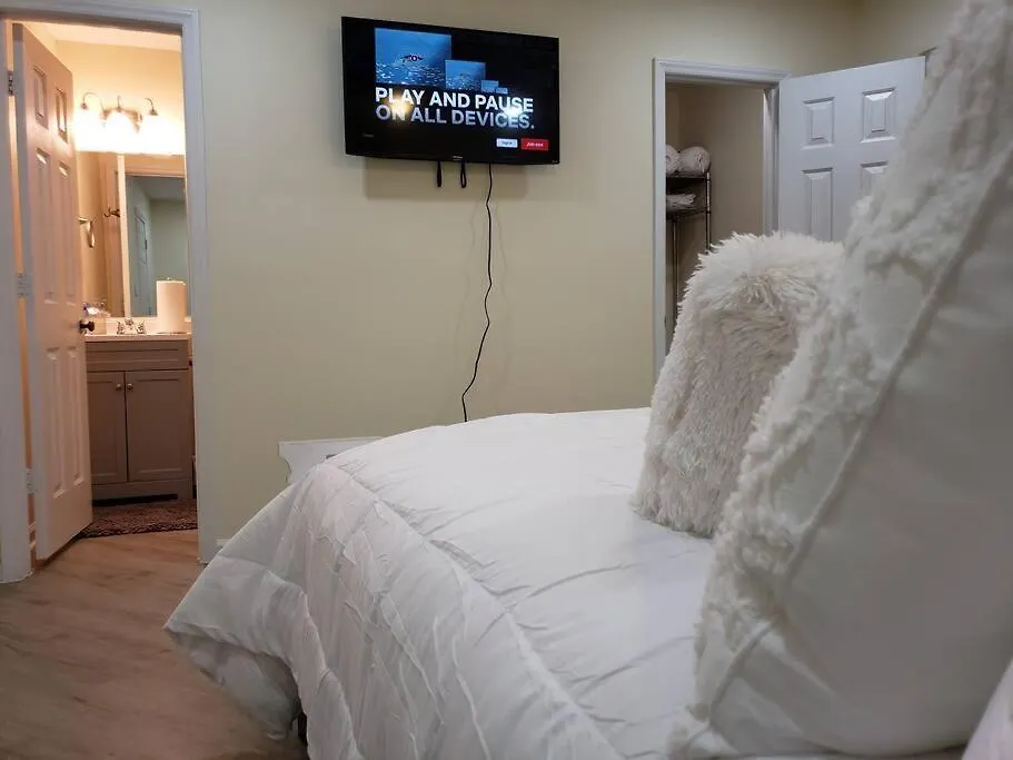 Cozy 2 Bedroom Pineville-Matthews Duplex Sleeps 8 Charlotte