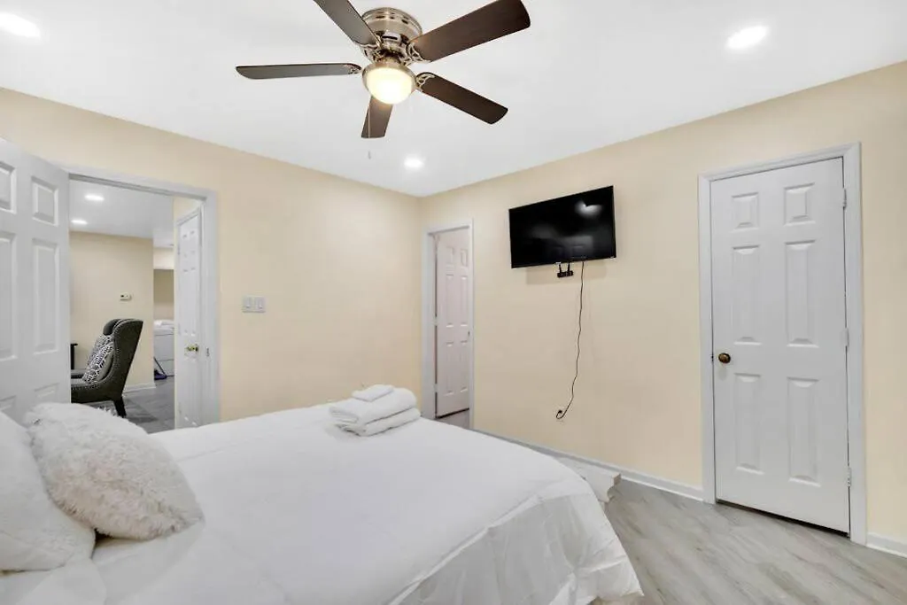 Cozy 2 Bedroom Pineville-Matthews Duplex Sleeps 8 Charlotte