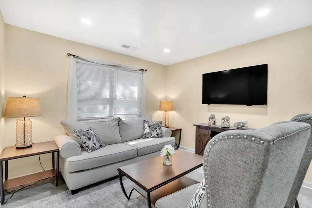 Cozy 2 Bedroom Pineville-Matthews Duplex Sleeps 8 Charlotte